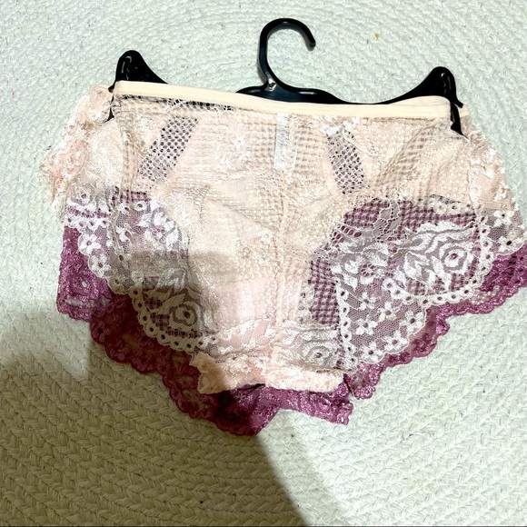 Marilyn Monroe- sexy and cute Lacey hipster panties - Picture 2 of 3